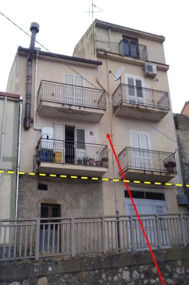 7-Zimmer Haus in San Fratello, Italy, Nr. 195492