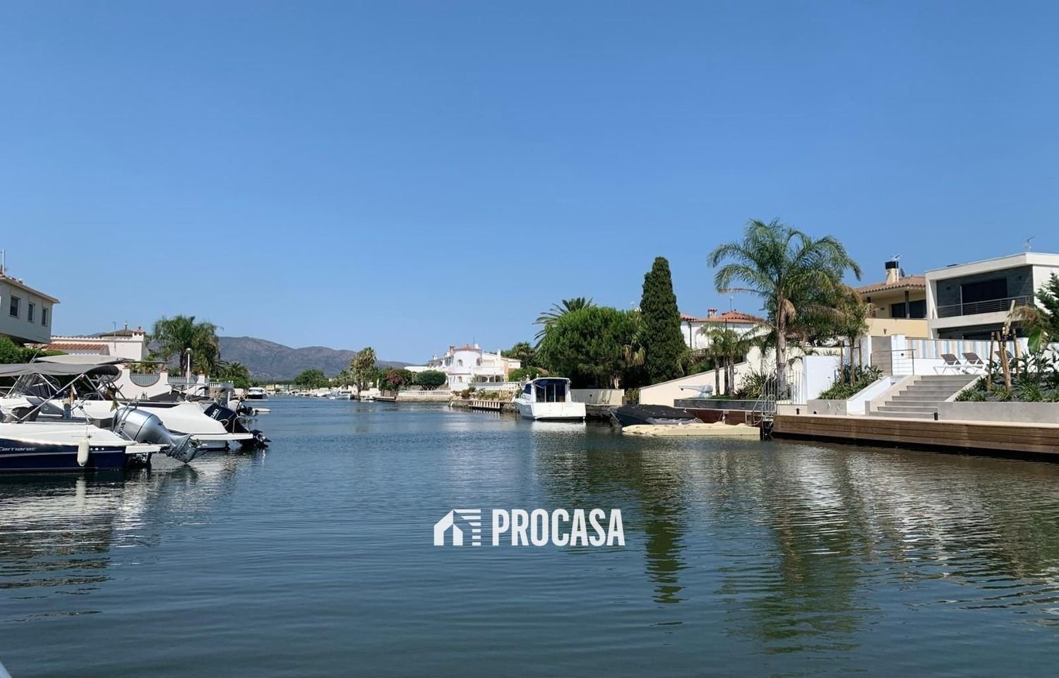 2 bedrooms House in Empuriabrava, Spain No. 146242