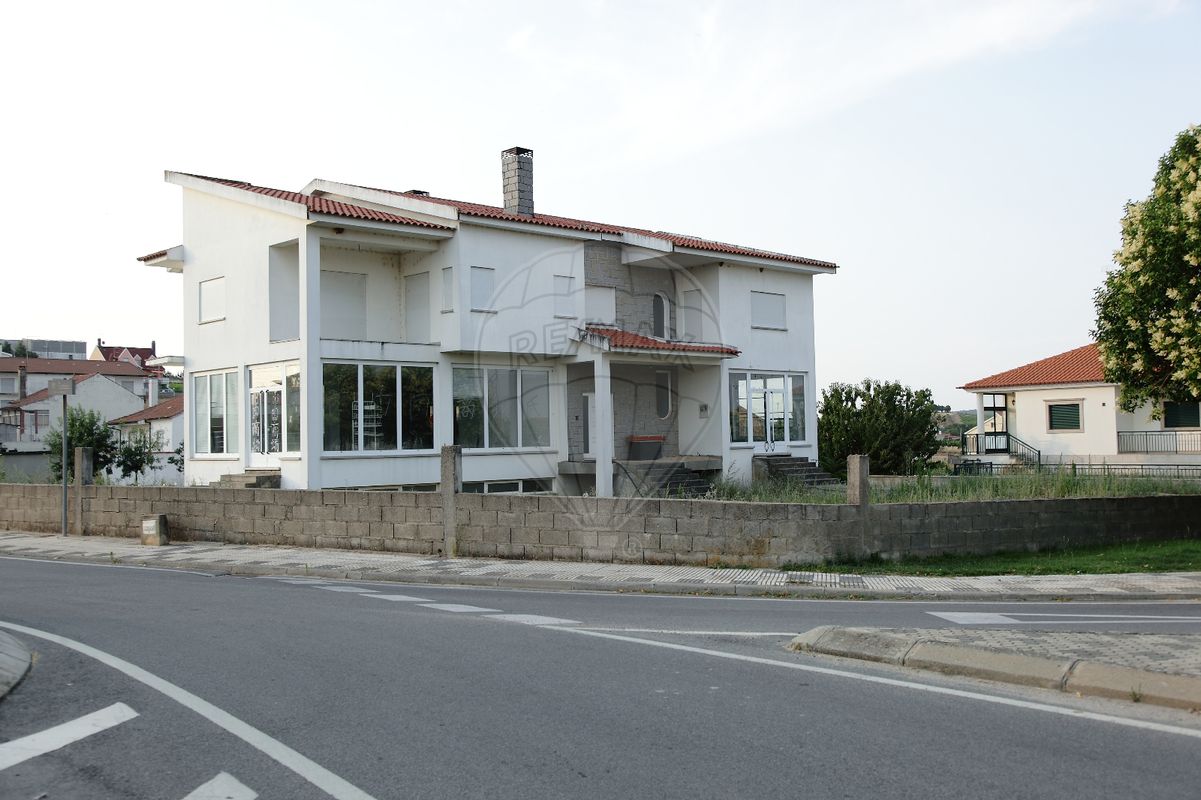 5 bedrooms House in Miranda do Douro, Portugal No. 187473