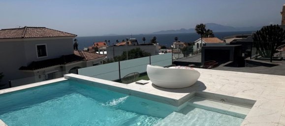 3 غرف نوم منزل في Cadiz, Spain رقم 154607 15