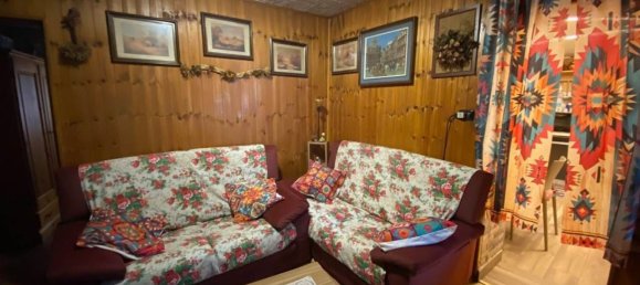 8 rooms House in Issogne, Italy No. 86718 5