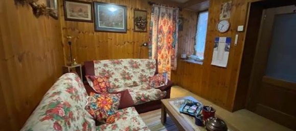 8 rooms House in Issogne, Italy No. 86718 4