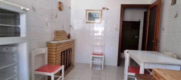 10-Zimmer Doppelhaus in San Pietro Avellana, Italy, Nr. 237996 7