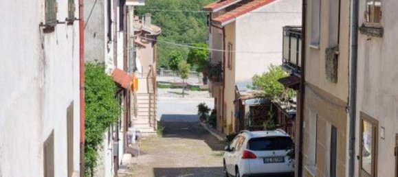 10-Zimmer Doppelhaus in San Pietro Avellana, Italy, Nr. 237996 28