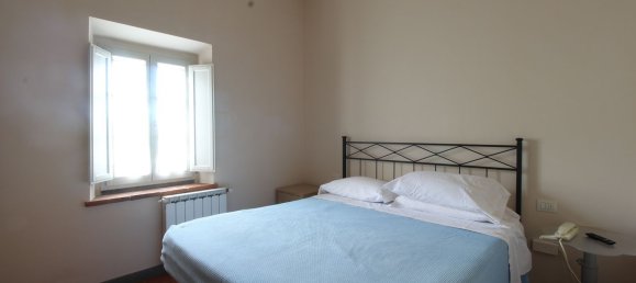 4 rooms House in Lamporecchio, Italy No. 284232 17