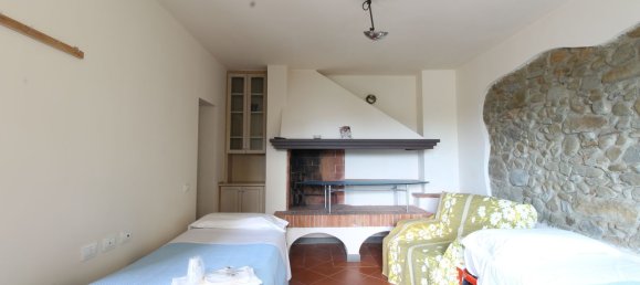 4 rooms House in Lamporecchio, Italy No. 284232 8