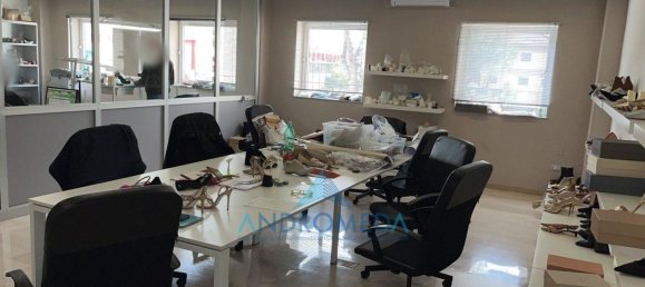 Almacén en Casandrino, Italy 700 m² No. 115455 4