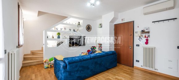 3 rooms Apartment in Maranello, Italy No. 38584 2