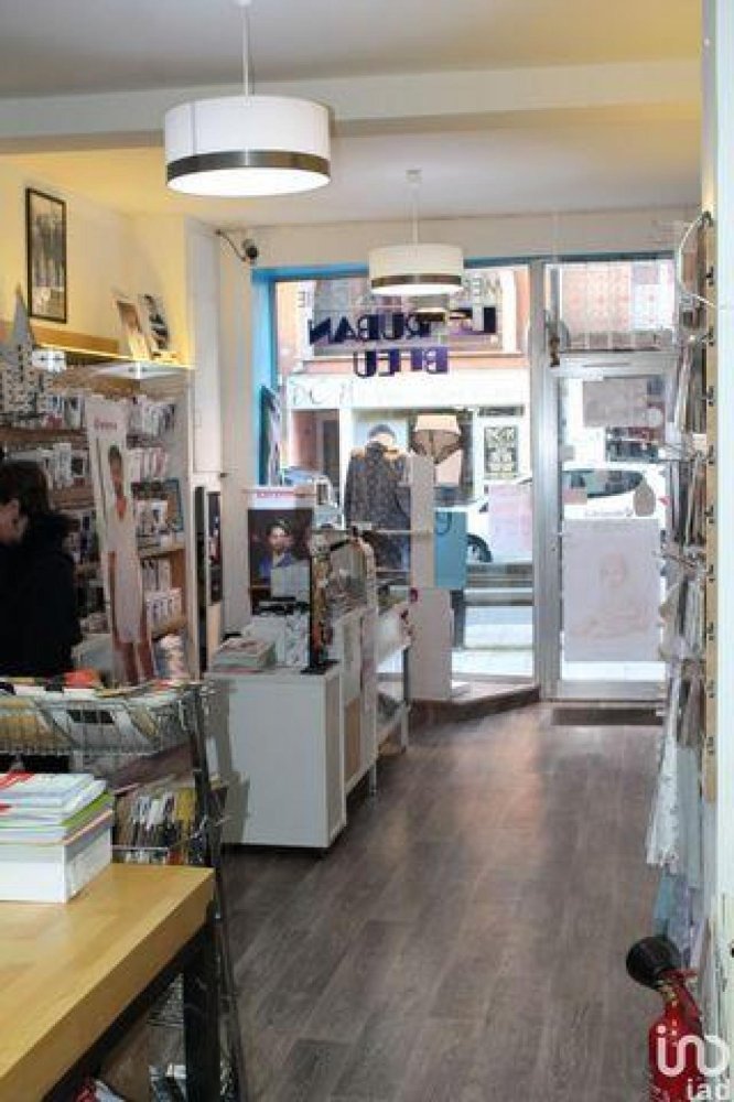 95m² Office in Gaillac, France No. 19684