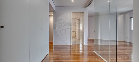 3 bedrooms Apartment in Matosinhos, Portugal No. 195042 4