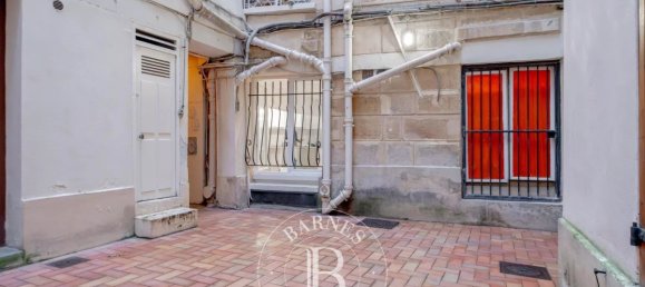 Studio in Paris, France No. 149577 6