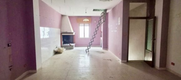 2 Schlafzimmer Haus in Petacciato, Italy, Nr. 329543 9