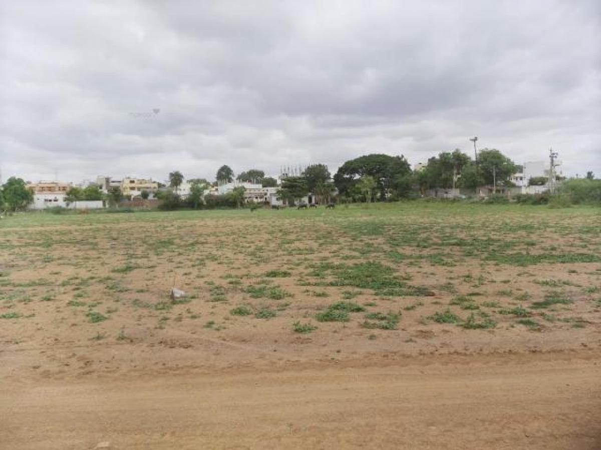  Land in Hyderabad, India No. 40632