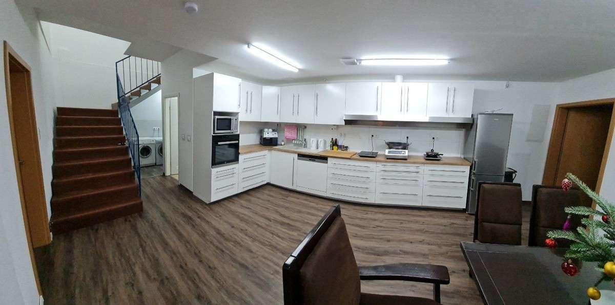 6 Schlafzimmer Wohnung in Pforzheim, Germany, Nr. 111817