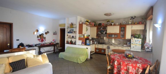 2 rooms Apartment in Piacenza, Italy No. 219150 8