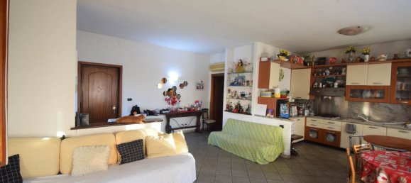 2 rooms Apartment in Piacenza, Italy No. 219150 9