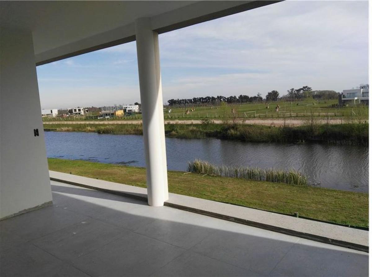 4 Schlafzimmer Haus in Escobar, Argentina, Nr. 73100