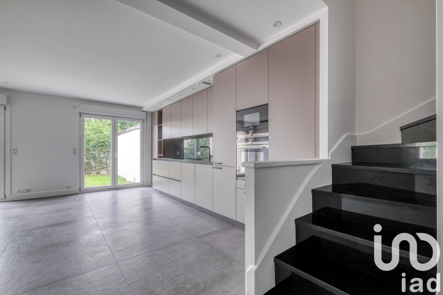 3 Schlafzimmer Haus in Aulnay-sous-Bois, France, Nr. 316201