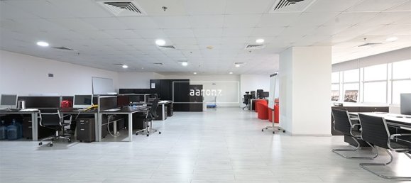 Oficina en Jumeirah Lake Towers, UAE 193.9 m² No. 64984 3