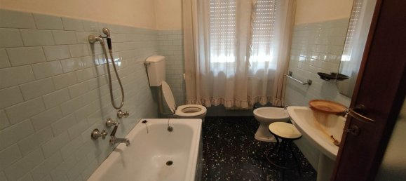 7 rooms Apartment in La Spezia, Italy No. 224110 12