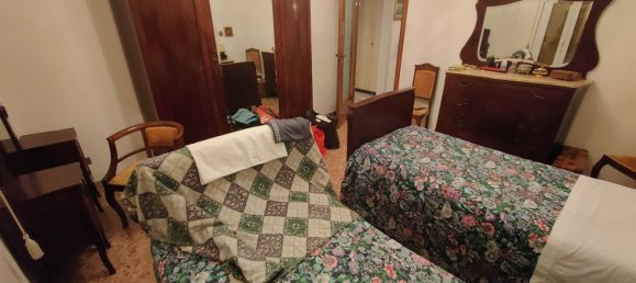 7 rooms Apartment in La Spezia, Italy No. 224110 4