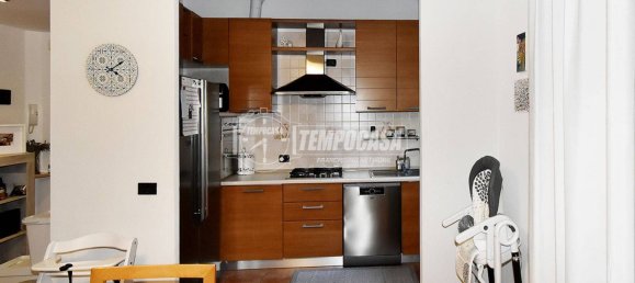 2 bedrooms Apartment in Rho, Italy No. 4971 11