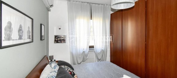 2 bedrooms Apartment in Rho, Italy No. 4971 8