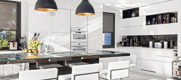 5 bedrooms Villa in Cannes, France No. 1506 7