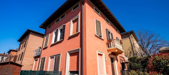 5-Zimmer Haus in Modena, Italy, Nr. 298842 4
