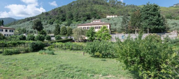 Вилла с 16 спальнями в Капаннори, Италия № 76762 9