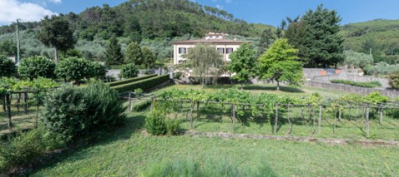 Вилла с 16 спальнями в Капаннори, Италия № 76762 10