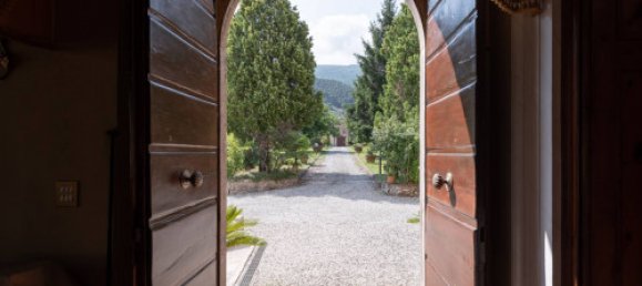 Вилла с 16 спальнями в Капаннори, Италия № 76762 23