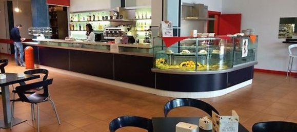 3000m² Building in Volpiano, Italy No. 208086 10