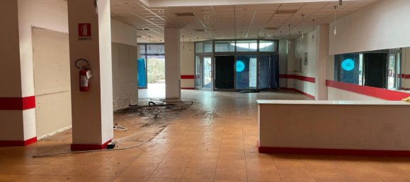 3000m² Building in Volpiano, Italy No. 208086 7