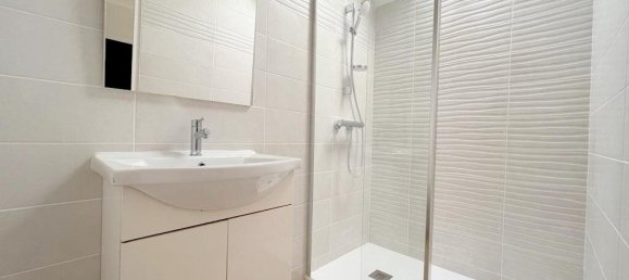 5 bedrooms House in Guerande, France No. 98213 7