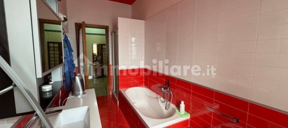 Квартира с 3 спальнями в Сарно, Италия № 170875 22