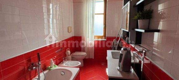 Квартира с 3 спальнями в Сарно, Италия № 170875 21