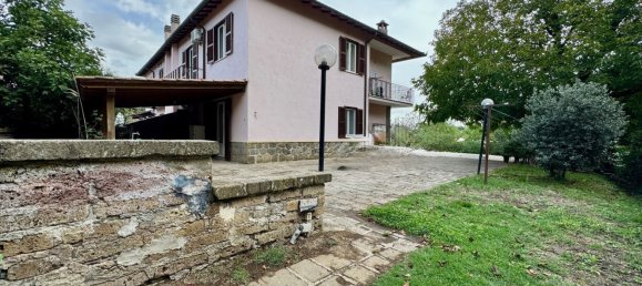 4 bedrooms Apartment in Oriolo Romano, Italy No. 344119 2