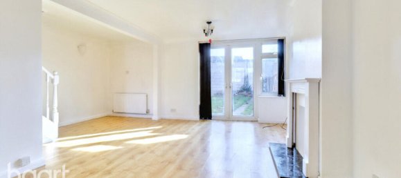 3 bedrooms House in Rainham, United Kingdom No. 4847 3