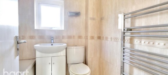 3 bedrooms House in Rainham, United Kingdom No. 4847 9