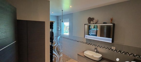 4 bedrooms House in Bisel, France No. 363851 9