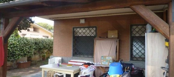 3 rooms Apartment in Rome, Italy No. 189884 2