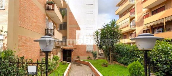 2 bedrooms Apartment in Rome, Italy No. 121423 4