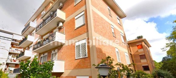 2 bedrooms Apartment in Rome, Italy No. 121423 26
