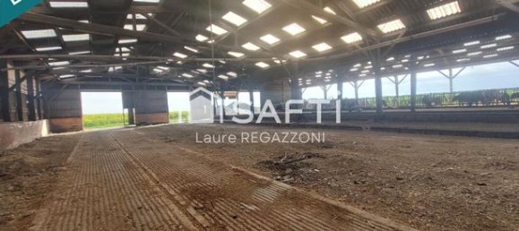74900m² Commercial property in Saint-Loup-Geanges, France No. 358650 3