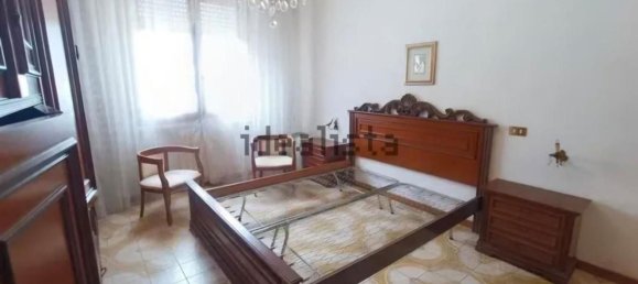 4 bedrooms Apartment in Massa, Italy No. 358330 8