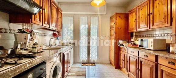 3 bedrooms Apartment in Rome, Italy No. 273944 13