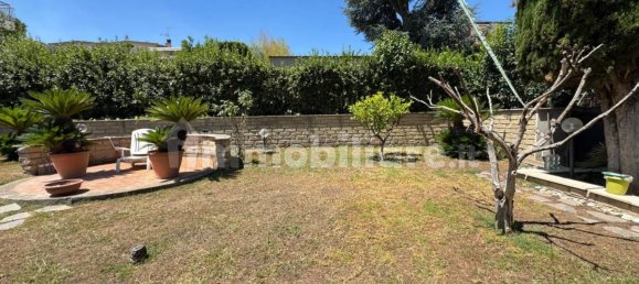 3 bedrooms Apartment in Rome, Italy No. 273944 24