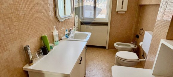 3 bedrooms Apartment in Bergamo, Italy No. 358226 6