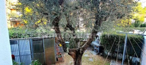 3 Schlafzimmer Villa in Signa, Italy, Nr. 255636 9